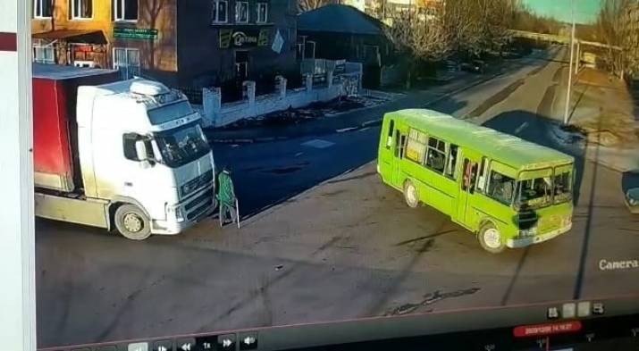 Сегодня, 8 декабря, на спецлинию