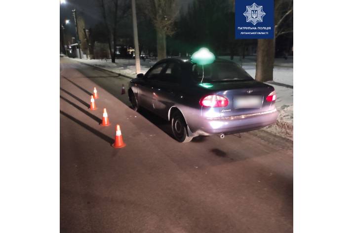 В Рубежном патрульные составили протокол на водителя такси, который сел за руль с признаками наркотического опьянения