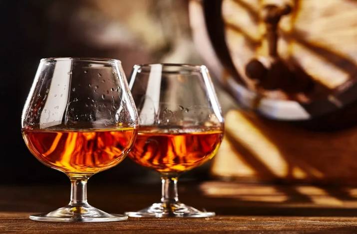 коньяк алкогольный напиток