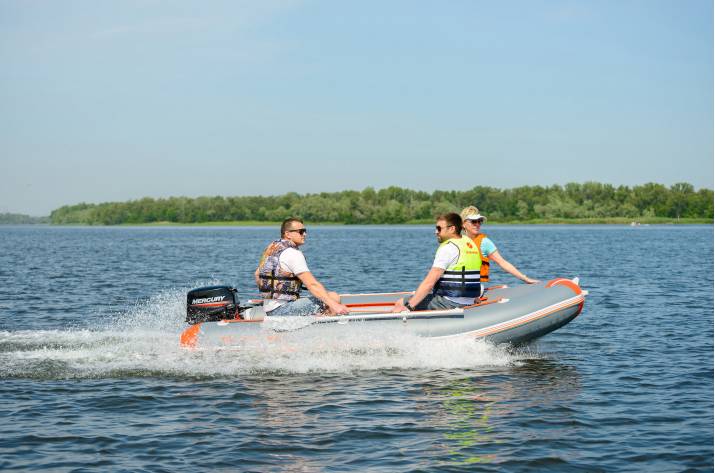 надувная лодка