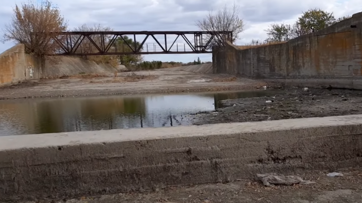 Впервые за 88 лет: в Луганске зафиксировали рекордное обмеление рек (видео)