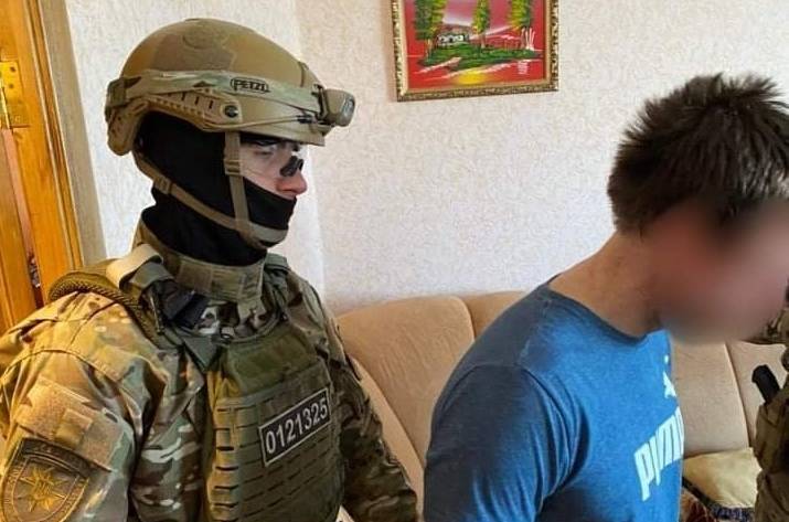 Появились подробности задержания рубежанина, который бросил гранату в патрульных (фото) 