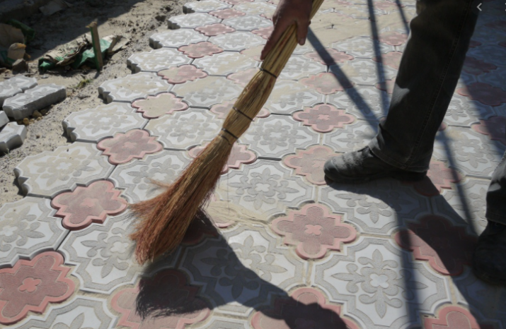 Тротуары в Северодонецке втридорога делали предприниматели, зарегистрированные в ОРЛО