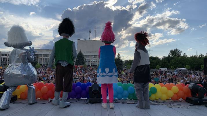 В Рубежном отпраздновали День защиты детей (фото, видео)