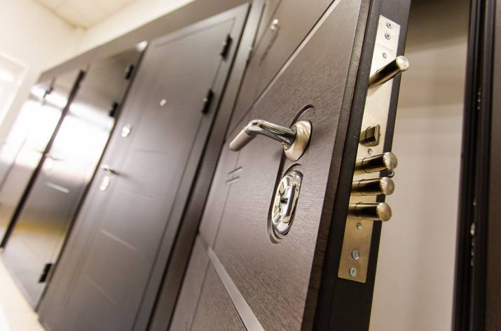 входные бронедвери