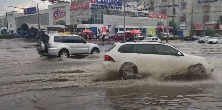 Потоп в Северодонецке (видео)