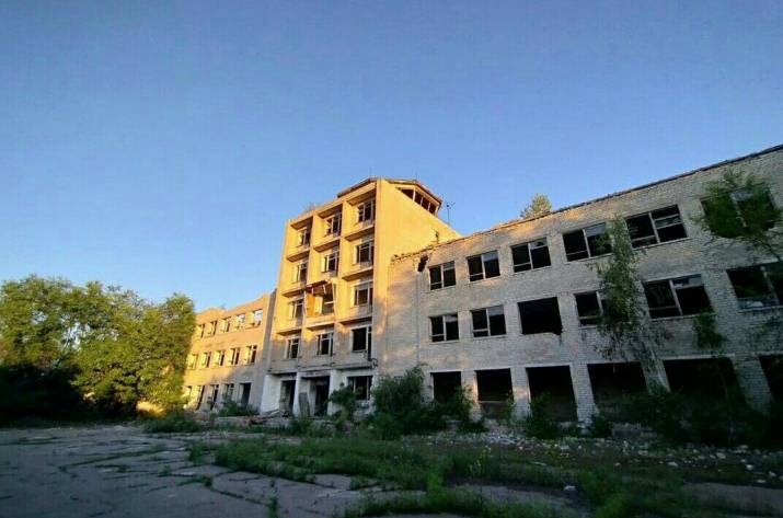 Жители оккупированного Луганска показали, как сейчас выглядит город.