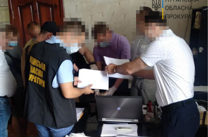 В Рубежном на взятке попался руководитель предприятия - депутат горсовета: подробности
