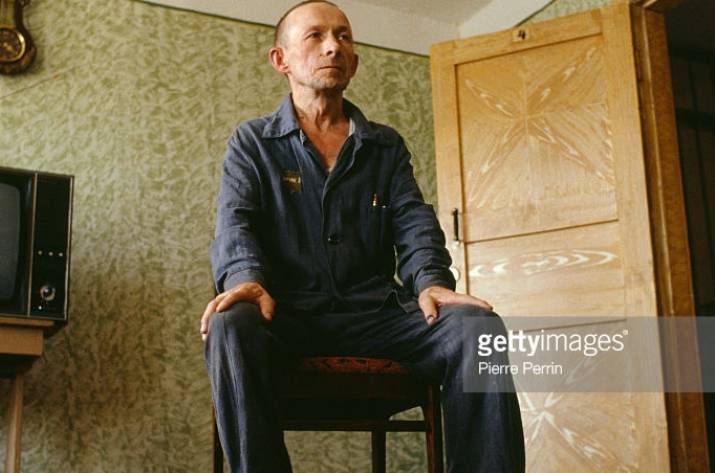 Так, друзья — сегодня будет очень интересный пост с уникальными ретроспективными фото. В уже далёком 1990 году фотограф Пьер Перрин (Pierre Perrin) побывал в Советском союзе, посетил лагерь под назван