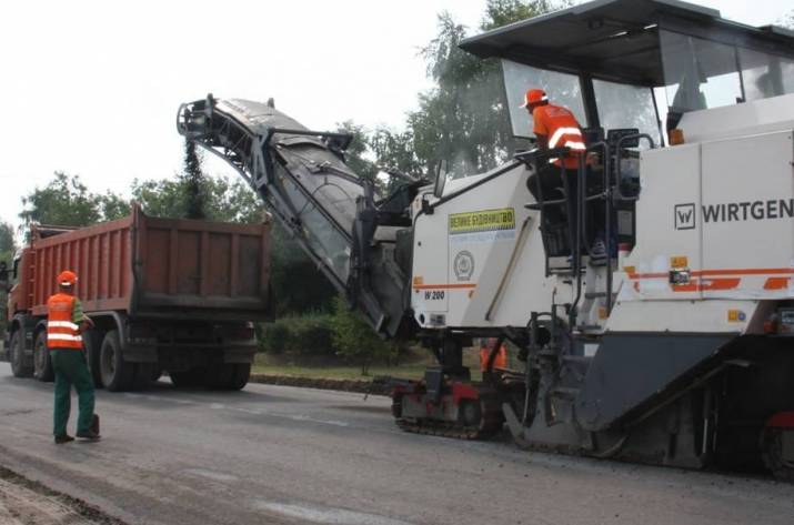 Продолжается ремонт дороги Сватово - Новопсков - Меловое 