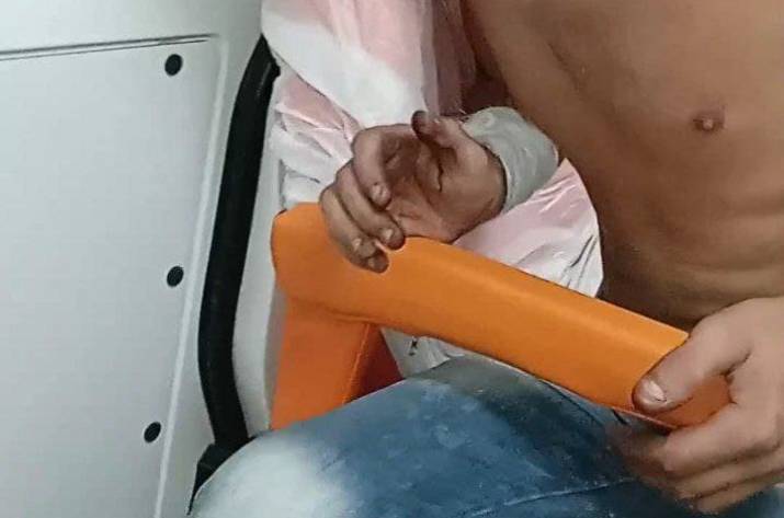 В Северодонецке мужчина устроил погром на территории школы 