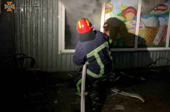 В Лисичанске горел магазин