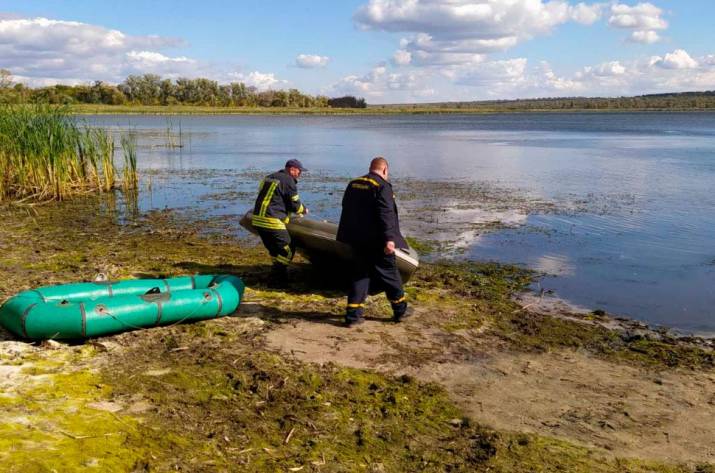 В Сватовском водохранилище нашли тело мужчины.
