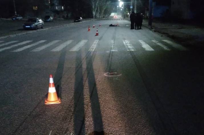 Разыскивается водитель, который совершил ДТП в Лисичанске и покинул место происшествия. На авто могут быть следы аварии на правой передней части автомобиля.