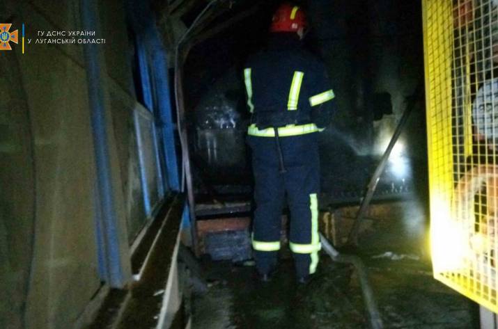 В Сватовском районе ликвидировали пожар на сельскохозяйственном предприятии.