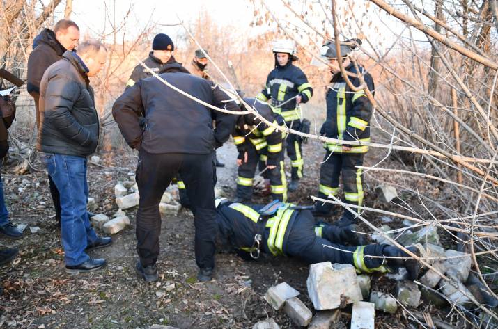 В Рубежном пропал 48-летний местный житель. Его изуродованное тело нашли в канализационном колодце.