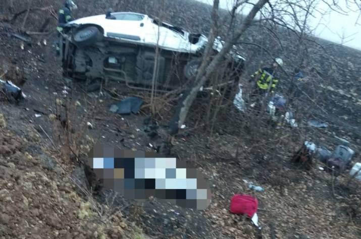 Сегодня, 14 декабря, в 6:40 недалеко от села Орехово Старобельского района произошла авария, которая унесла жизнь.