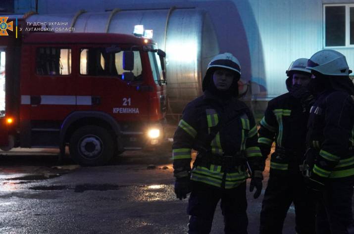 Вчера, 14 декабря, в 15:15 в Службу спасения поступило сообщение о возгорании помещения центрального склада ООО 