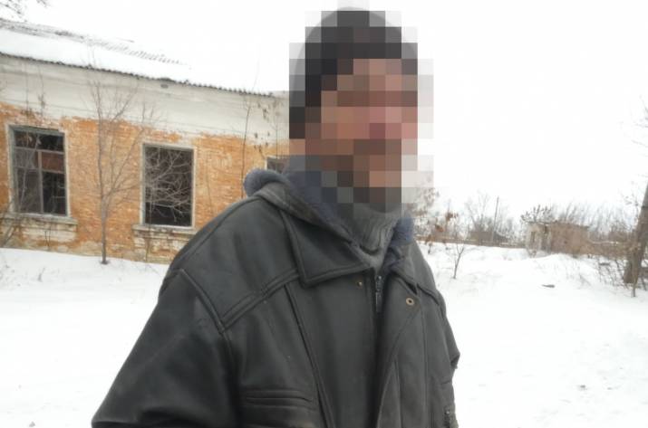 В Попасной 54-летний мужчина нашел в лесополосе гранату и решил оставить ее в качестве сувенира. За это ему грозит наказание до 7 лет лишения свободы.
