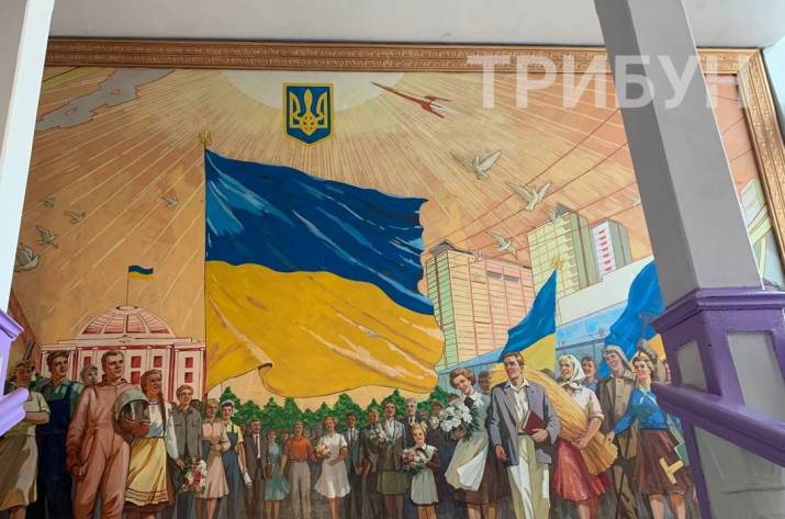 Декоммунизация по-рубежански: как сеть взорвала картина 20-летней давности