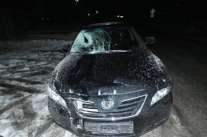 На Луганщине автомобиль сбил двух велосипедистов 