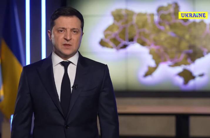 Зеленский обратился к украинцам