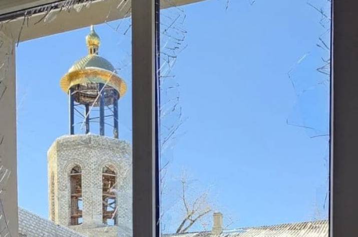 В Рубежном обстреляли храм