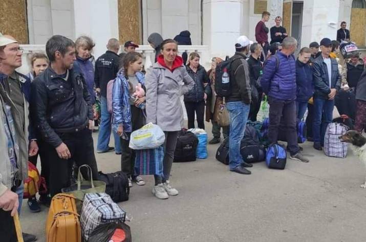 В Луганской области оккупанты обстреляли эвакуационный автобус