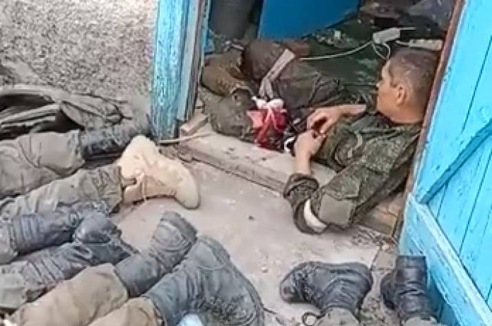 Бойовий медик взяв у полон вісім окупантів