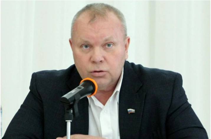 Новиков