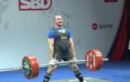 став чемпіоном світу з пауерліфтингу та встановив рекорд