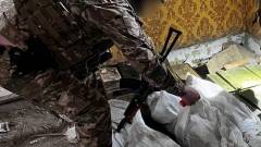 У покинутому та пошкодженому нежитловому будинку у с. Макіївка Сватівського району виявили схрон зброї та боєприпасів окупаційних військ.