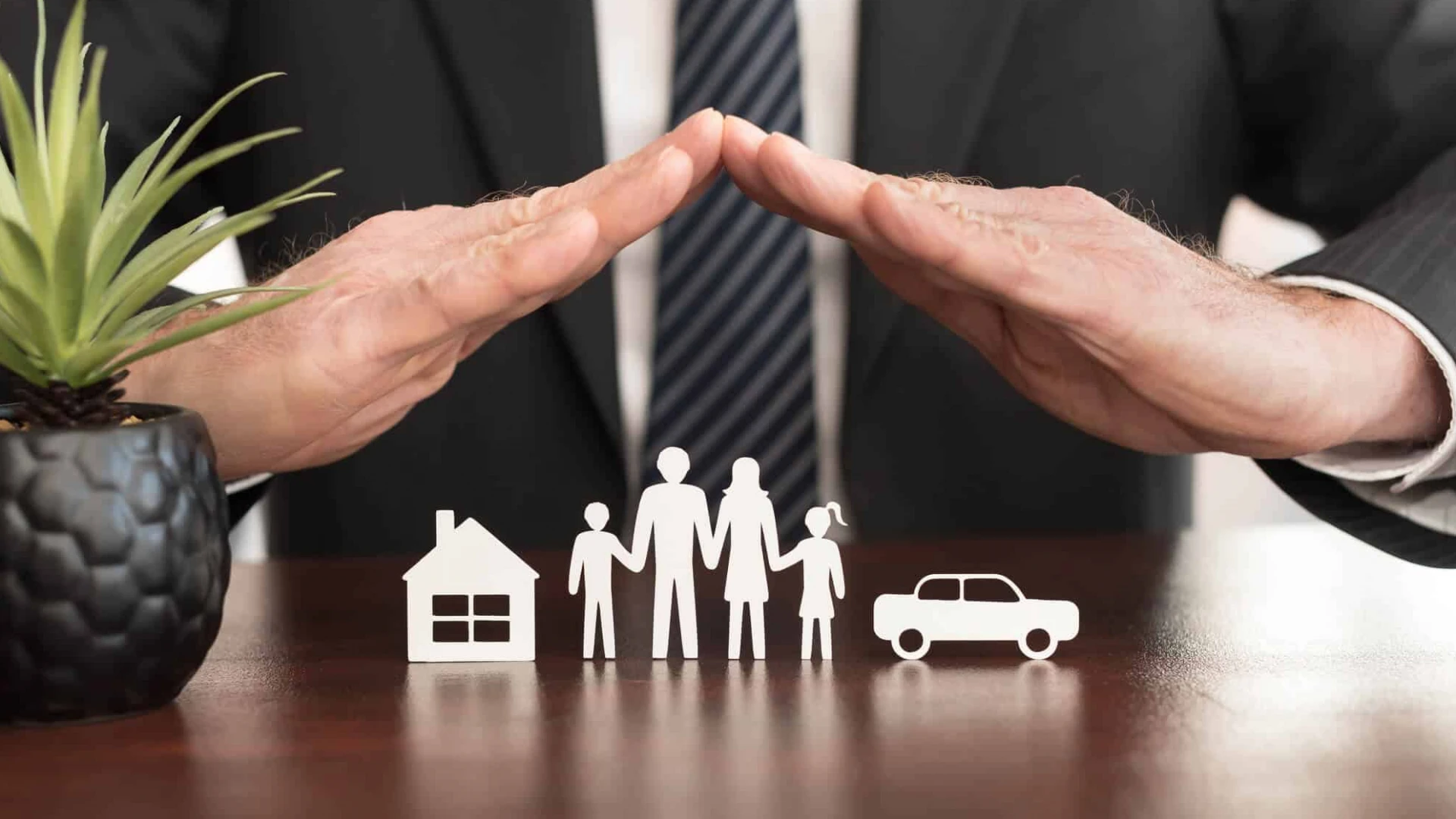 Выбор страховой компании: ключевые аспекты и рекомендации