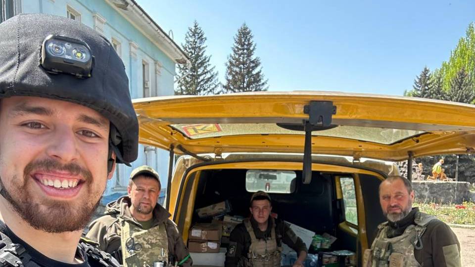 волонтер