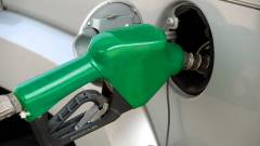 авто на заправке