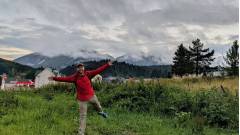 Дмитро Жерновий народився та виріс у Рубіжному Луганської області, навчався у Харкові та Києві, 13 років тому переїхав з України до США.