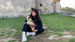 Тетяна на прогулянці з собакою