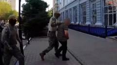 Кадри з відео затримання