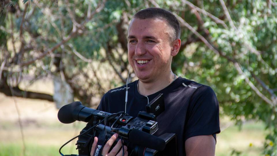 Олександр Буряк з Луганщини фільмує війну