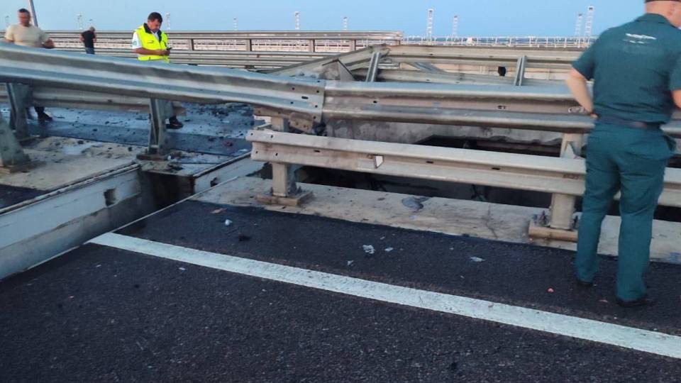 Наслідки удару по Керченському мосту в Криму