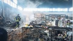 Наслідки пожежі на критому ринку в Сватовому