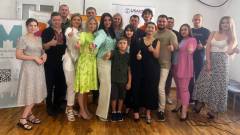 Молодь на відкритті ресурсного центру, м. Чернівці