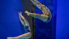 стрибуни спорт юніори вода