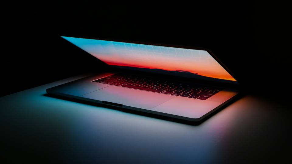 ноутбук macBook