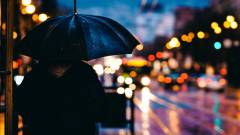 сутінки ніч місто дощ