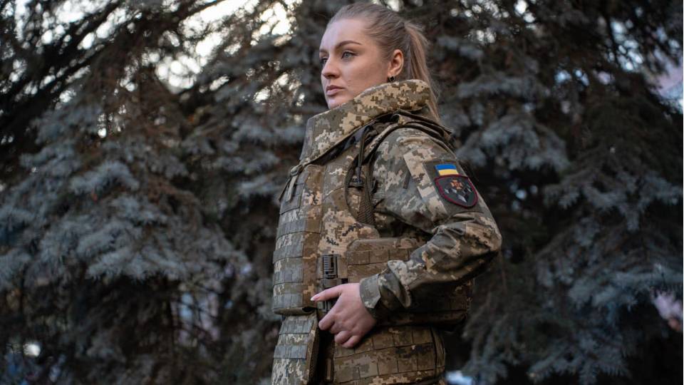Жінка військовослужбовиця