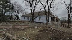 зруйнований будинок, війна