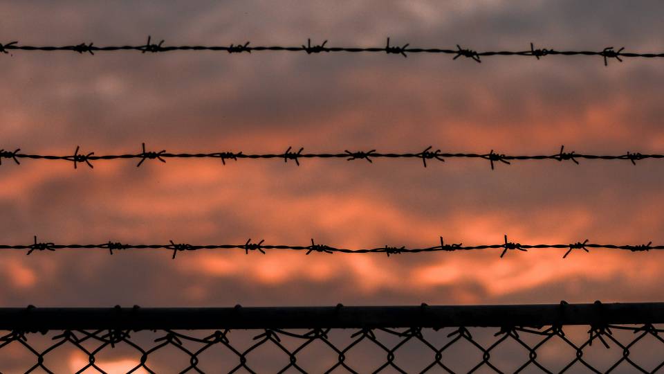 окупація окупанти росія дрот покарання
