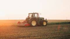 трактор земля пай ферма поле