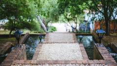 Использование декоративных камней в разных стилях ландшафтного дизайна